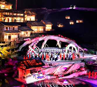 張家界集奇攬勝、鳳凰古城、VIP豪華三排椅8日