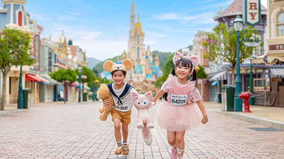 香港迪士尼樂園「達菲與好友3公里跑」3日自由行(含稅)樂園1日門票